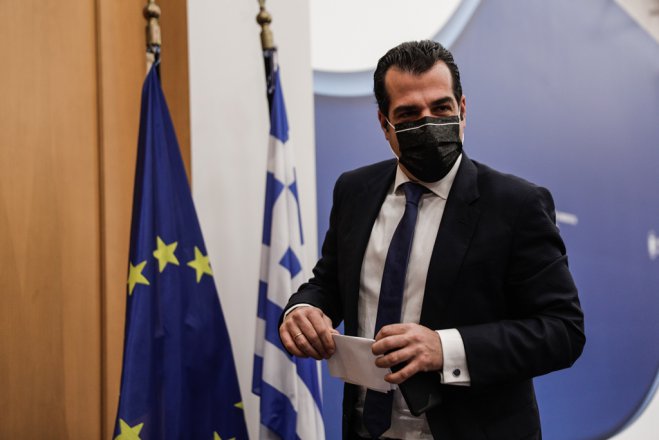 Unser Foto (© Eurokinissi) zeigt Gesundheitsminister Thanos Plevris.