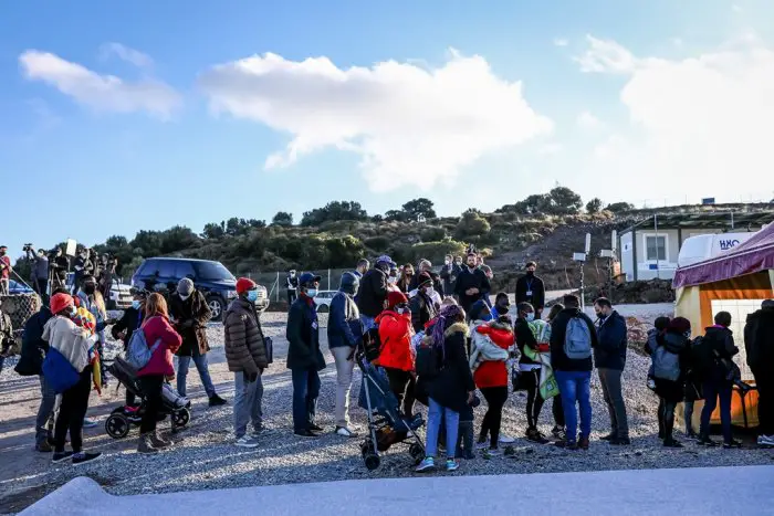 Unser Archivfoto (© Eurokinissi) entstand im Jahr 2020 im Auffanglager Kara Tepe auf der Insel Lesbos.