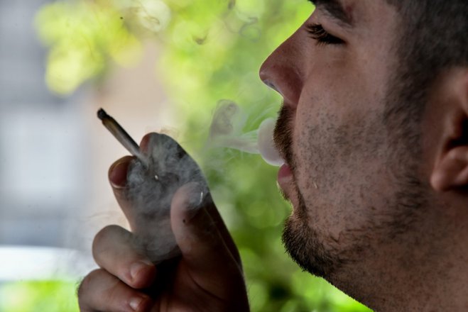 Foto (© Eurokinissi): Griechenland gehört immer noch zu einem der Länder mit der höchsten Raucherquote der Welt.
