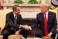 Unsere Fotos (© Pressebüro des Premierministers / Dimitris Papamitsos) entstanden während eines Treffens zwischen dem griechischen Premierminister und dem US-Präsidenten Donald Trump am Dienstag (7.1.) in Washington.