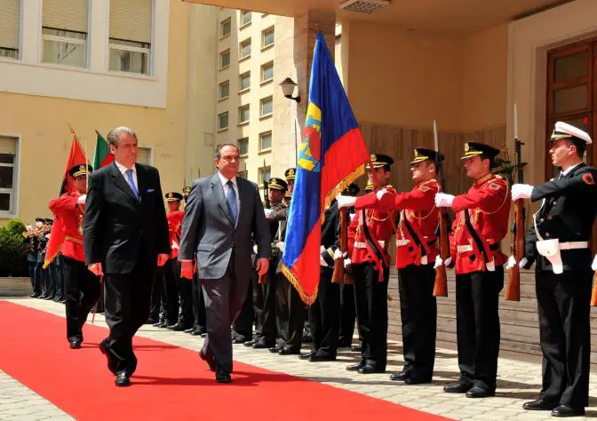 Griechenlands Permier Karamanlis in Albanien