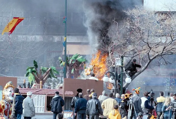 Unser Archivfoto (© Eurokinissi) enstand 2002 zum Karneval in der nordgriechischen Stadt Xanthi.