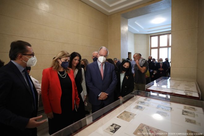 Parlamentspräsident Tassoulas bei der Ausstellungseröffnung (Foto: gp)