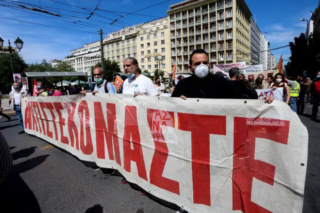 Streik gegen geplante Einschnitte bei den Rechten der Arbeitnehmer <sup class="gz-article-featured" title="Tagesthema">TT</sup>