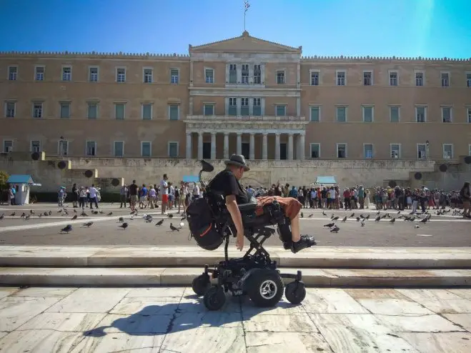Unser Archivfoto (© Eurokinissi) entstand vor dem Parlamentsgebäude in Athen.