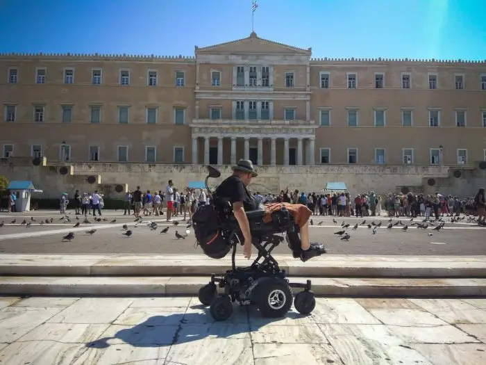 Unser Archivfoto (© Eurokinissi) entstand vor dem Parlamentsgebäude in Athen.