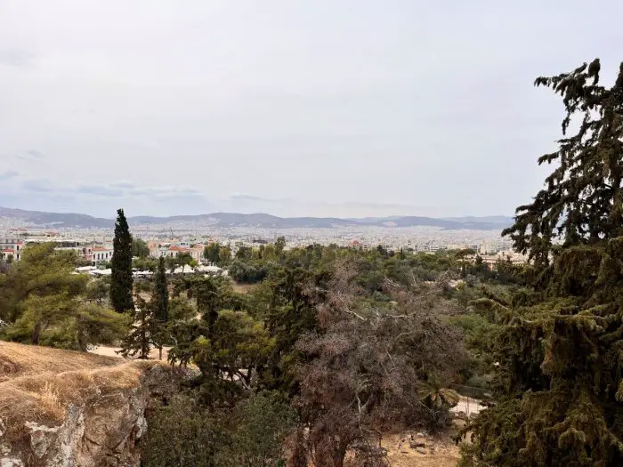 Mit Blick auf Athen (Griechenland Zeitung / Lucas Geschke).