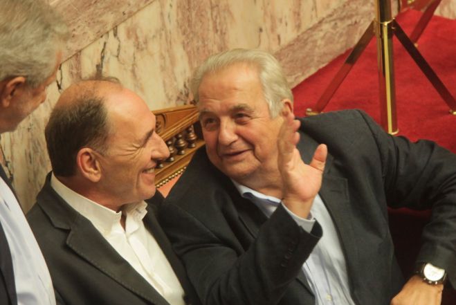 Korruptionsvorwürfe gegen zwei Minister von SYRIZA