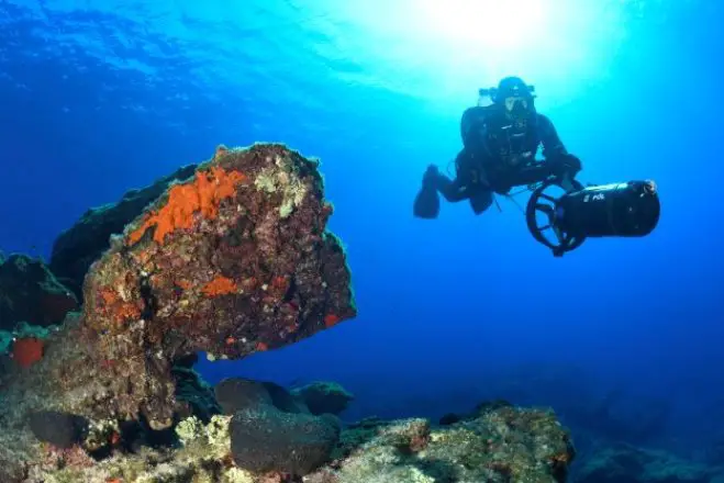 In der Nähe von Paros befindet sich „einer der besten Tauchplätze im Mittelmeer“. Foto (© Tom Busch)