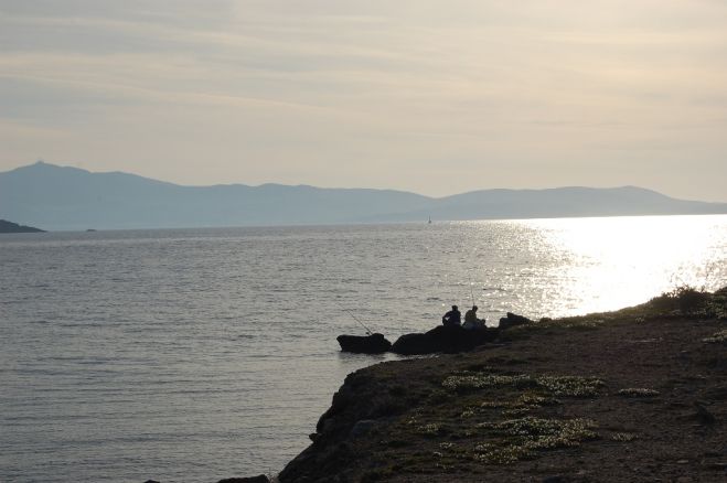 Das Wetter in Griechenland: Sonne, Wolken und Schauer im Westen