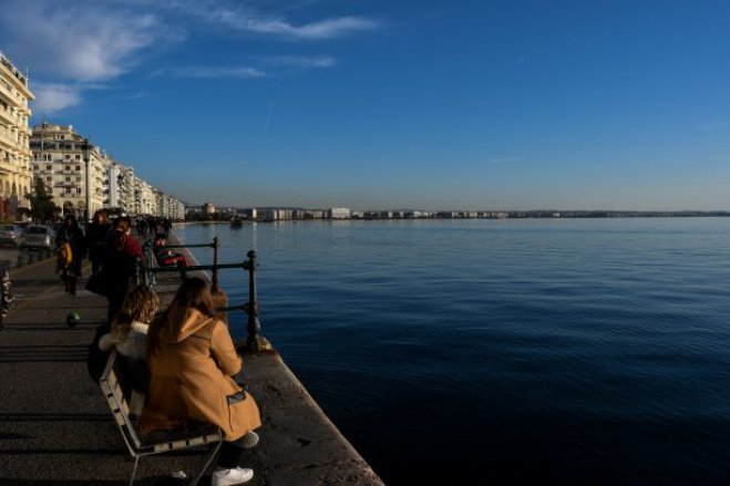 Unser Foto (© Eurokinissi) entstand im Februar an der Uferpromenade von Thessaloniki.