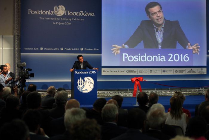 Unser Foto (© Eurokinissi) entstand bei der „Posidonia 2016“. Auch damals hielt Ministerpräsident Alexis Tsipras eine Rede.
