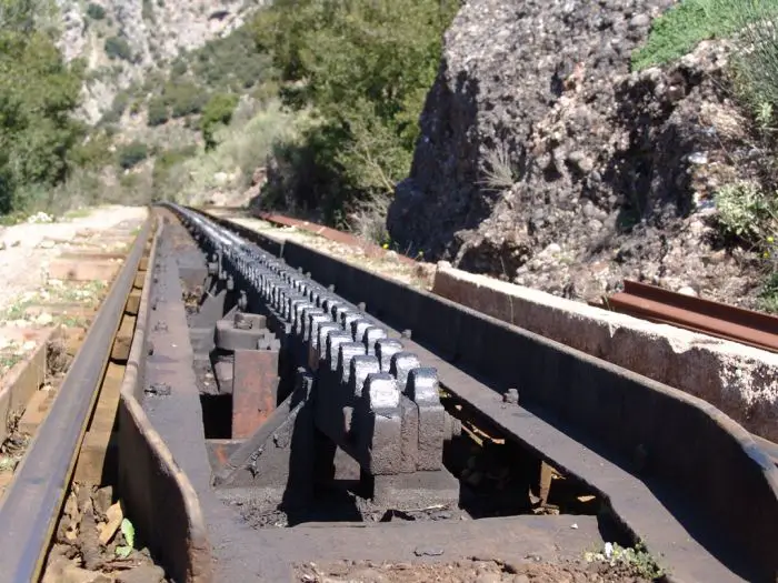 Eisenbahn-Romantik: Mit der Zahnradbahn durch den Peloponnes