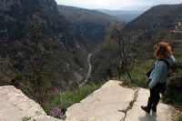 Deutscher Gebirgswanderer in den Bergen bei Ioannina gerettet