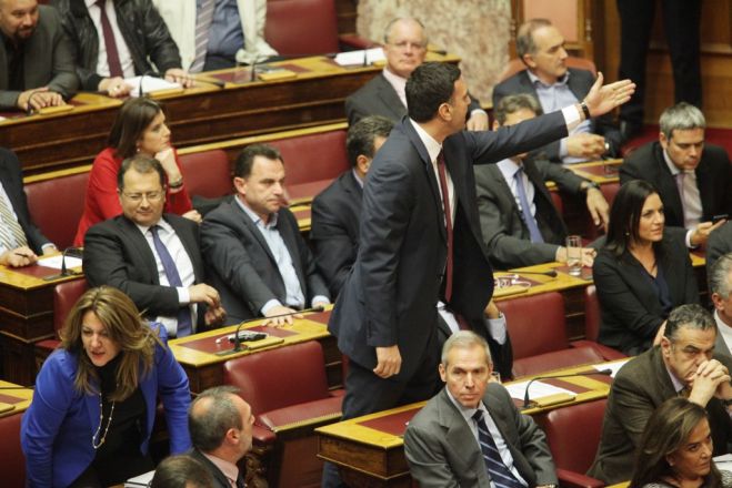 Griechenlands Parlamentarier verabschieden Multigesetz
