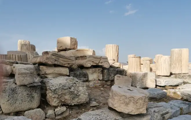 Foto (© Griechenland Zeitung / Josephine Werner): Auf der Akropolis