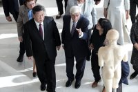 Unsere Archivfotos (© Eurokinissi) entstanden im November 2019 während des offiziellen Besuches des chinesischen Präsidenten Xi Jinping in Athen.