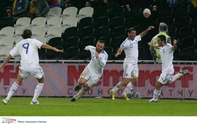 Griechenland: Rehhagels Mannen im siebten Himmel von Südafrika