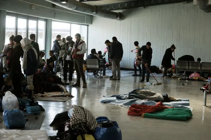 Kommunen und Einwohner in Griechenland reagieren auf Hotspots und Flüchtlingslager