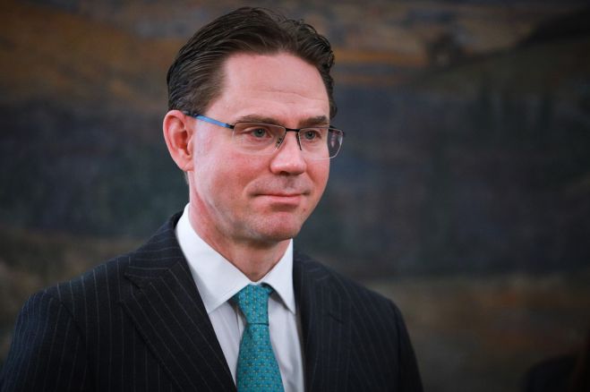 Unser Foto (© Eurokinissi) zeigt den Vizepräsidenten der Europäischen Kommission Jyrki Katainen während seines offiziellen Besuches in Athen am Dienstag (29.1.)