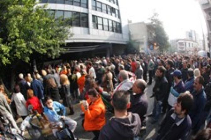 Protestaktionen gegen die „Arbeitsreserve“ in ganz Griechenland