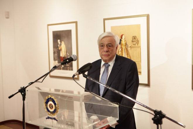 Unser Archivfoto (© Eurokinissi) zeigt den Staatspräsident Prokopis Pavlopoulos während einer Ausstellungseröffnung in Athen.