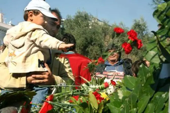 Feierlichkeiten zum 33. Jahrestag des Studentenaufstands