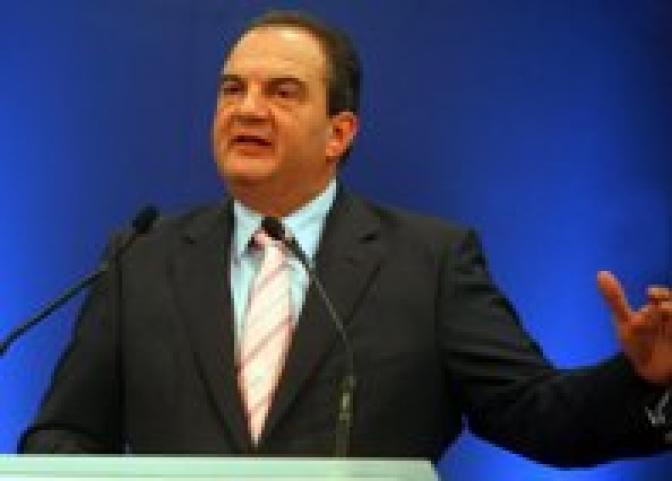 Premier Karamanlis bei Unterzeichnung des EU-Reform-Vertrages in Lissabon