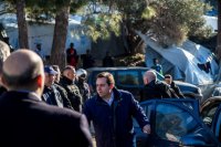 Unser Archivfoto (© Eurokinissi) zeigt Migrationsminister Notis Mitarakis auf der Insel Samos.