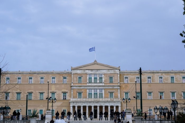 Unser Archivfoto (© Eurokinissi) zeigt das Parlament in Athen am Syntagma Platz.