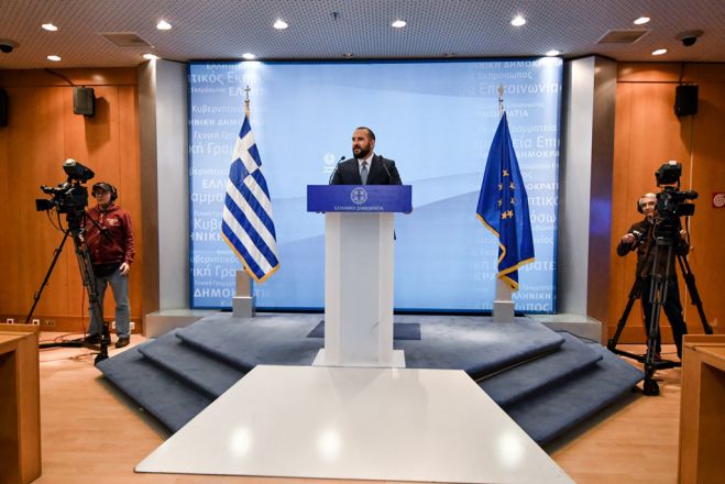 Unser Foto (© Eurokinissi) zeigt den griechischen Regierungssprecher Dimitris Tzanakopoulos.