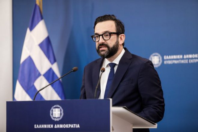 Unser Foto (© Eurokinissi) zeigt den neuen Regierungssprecher Christos Tarantilis.