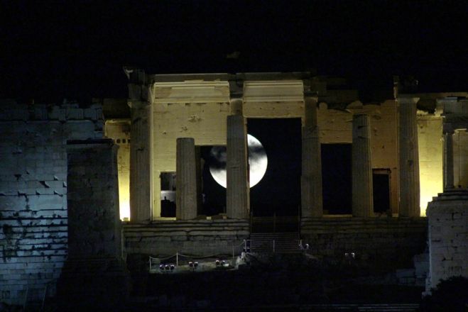 Konzerte in Archäologischen Stätten: Vollmondnacht und Mondfinsternis in Einem