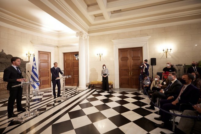 Unsere Fotos (© Pressebüro des Premierministers / Dimitris Papamitsos) entstanden am Dienstag (9.11.) im Amtssitz des Premierministers.