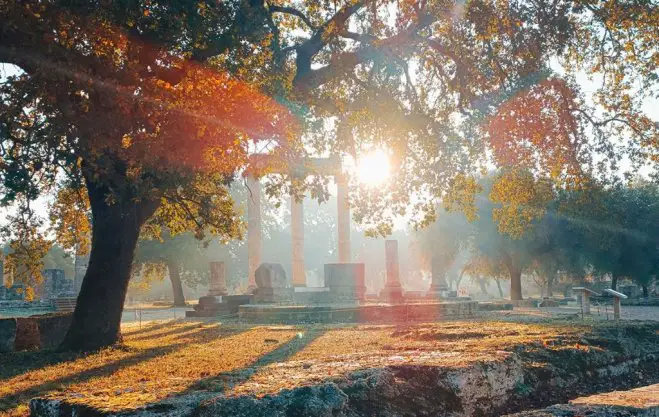 Unser Archivfoto (© DAI/ Hakon Rueckemann) zeigt das Philippeion, Olympia. 