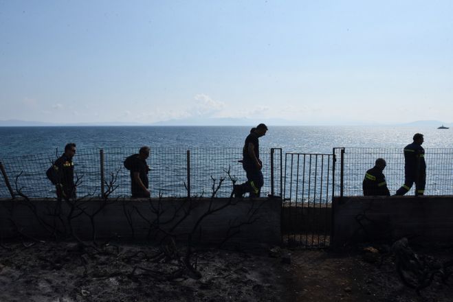 Unser Foto (© Eurokinissi) entstand am Badeort Mati eine Woche nach dem verheerenden Waldbrand.