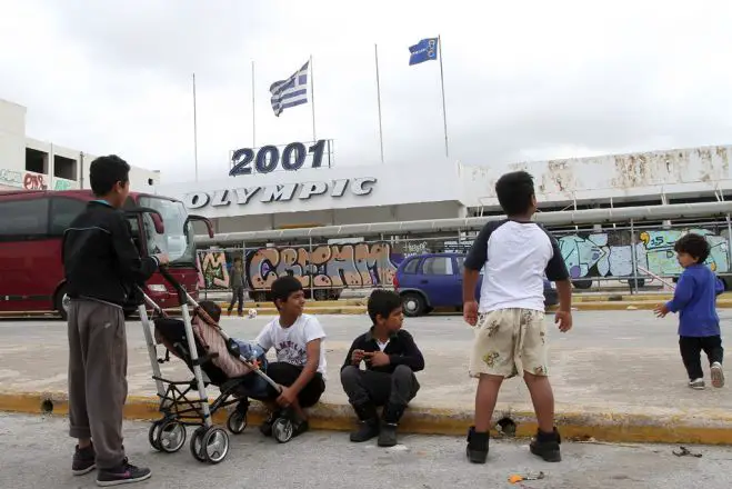 Schwierige Bedingungen für Flüchtlinge auf dem ehemaligen Athener Flughafen „Elliniko“