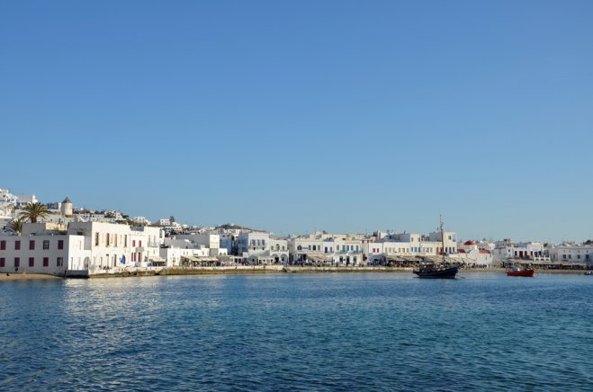 Fotos (© GZ / Jan Hübel); Hier ein Blick auf die Stadt von Mykonos.