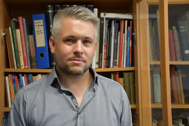 Unser Foto  (© Griechenland Zeitung / Jan Hübel) zeigt Dr. Valentin Schneider.