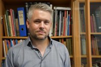 Unser Foto  (© Griechenland Zeitung / Jan Hübel) zeigt Dr. Valentin Schneider.