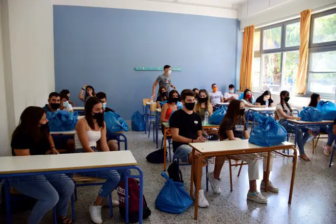 Unser Foto (© Eurokinissi) entstand in einer Schule in Nafplion auf der Peloponnes.