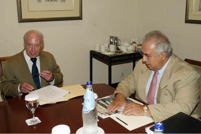 Ultimatum zur Lösung der Namensfrage