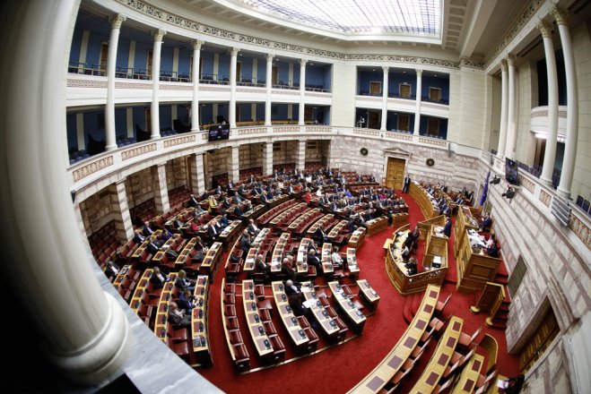 Unser Foto (© Eurokinissi) entstand am Mittwoch (18.12.) im Parlament.