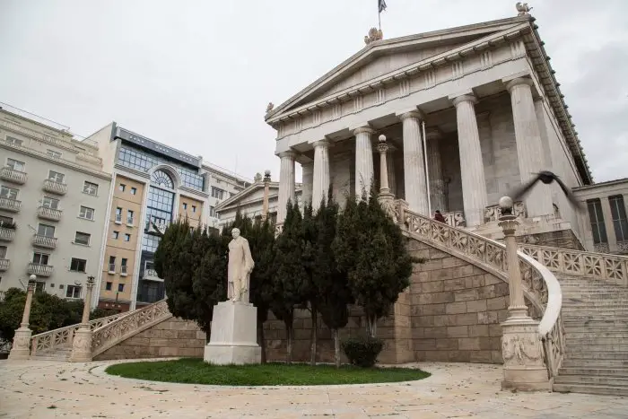 Foto (© Griechenland Zeitung / Eleni Kougionis): Die Nationalbibliothek von Athen, ein Werk von Ernst Ziller.