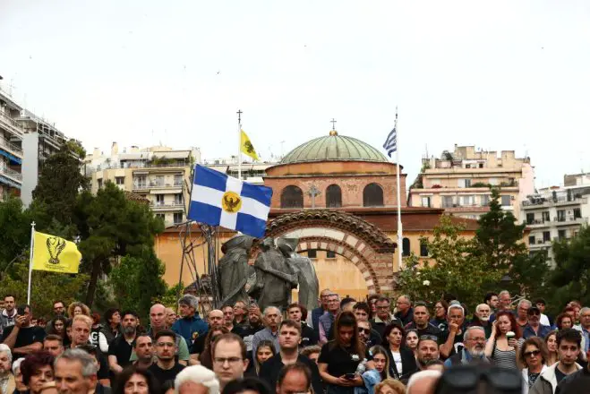 Unser Foto (© Eurokinissi) entstand am Dienstag (19.5.) während einer Veranstaltung in Gedenken an die Opfer des Genozids an den Pontosgriechen in Thessaloniki.