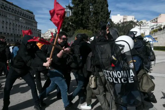 Unsere Fotos (© Eurokinissi) entstanden am Mittwoch (10.2.) in Athen.