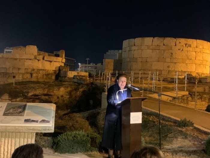 Kulturministerin Lina Mendoni bei der Eröffnung der archäologischen Stätte (Foto: © yppo)
