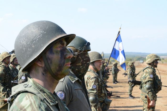 Unser Archivfoto (© Eurokinissi) zeigt griechische Soldaten, die am Evros-Fluss ihren Dienst absolvieren.