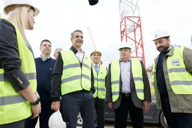 Unser Foto (© Eurokinissi) zeigt Premierminister Kyriakos Mitsotakis während seines Besuches in Nordgriechenland.