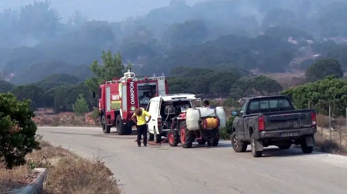 Schwere Brände auf der Insel Chios: Land in Asche